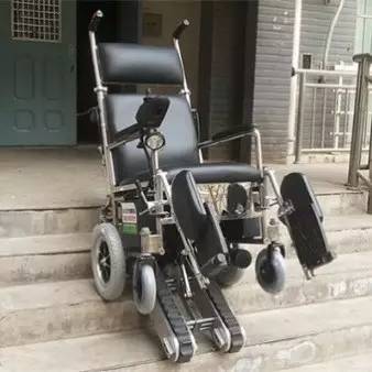4979